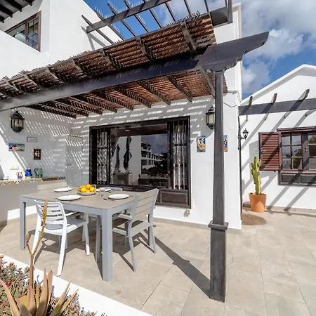 Apartment Playa Bastian 2 Habs 2 Banos Y Super Terraza Costa Teguise